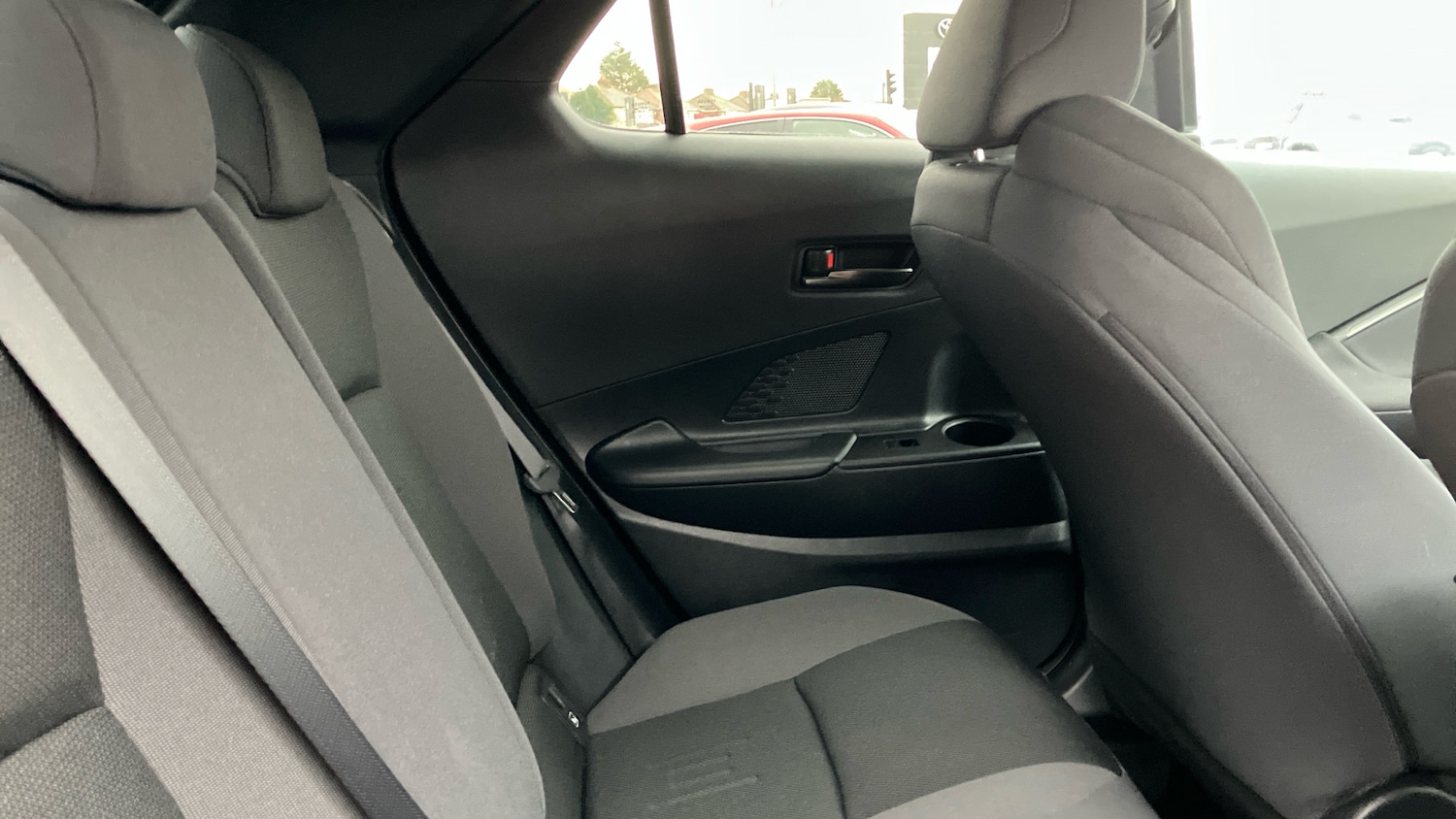 Used Toyota C-HR 2024 for sale - 77171023: Photo 12