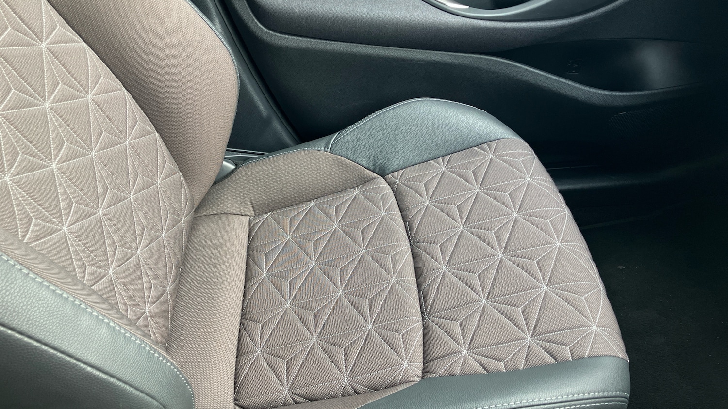 Used Toyota Yaris Cross 2024 for sale - 78078762: Photo 47