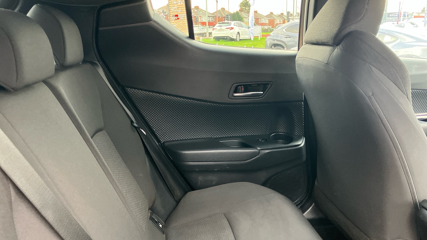 Used Toyota C-HR 2019 for sale - 77567320: Photo 12