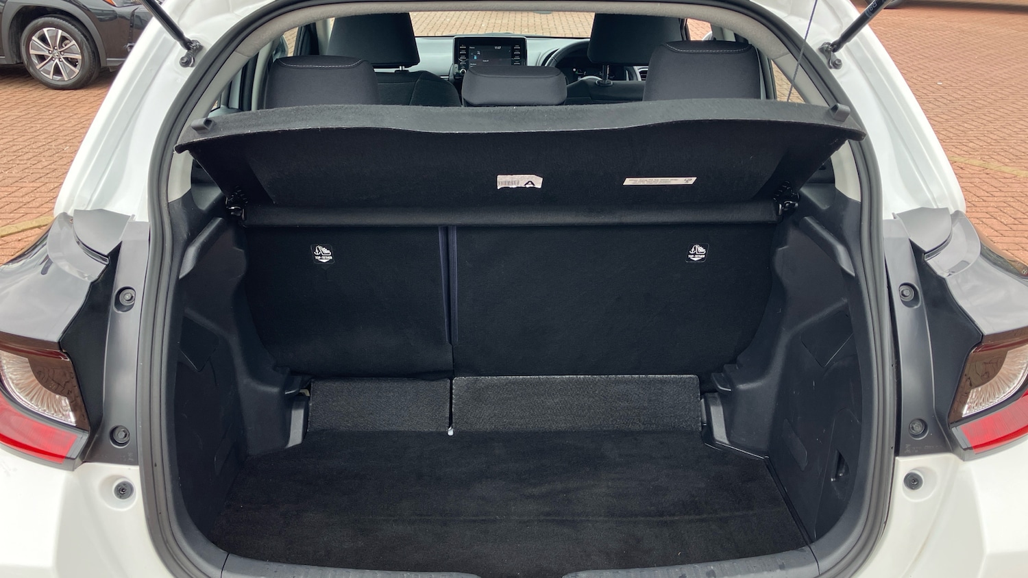 Used Toyota Yaris 2023 for sale - 78027611: Photo 14