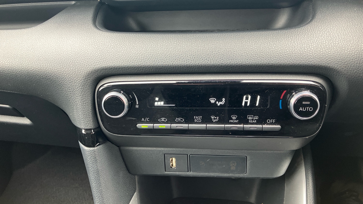 Used Toyota Yaris 2023 for sale - 78027611: Photo 46