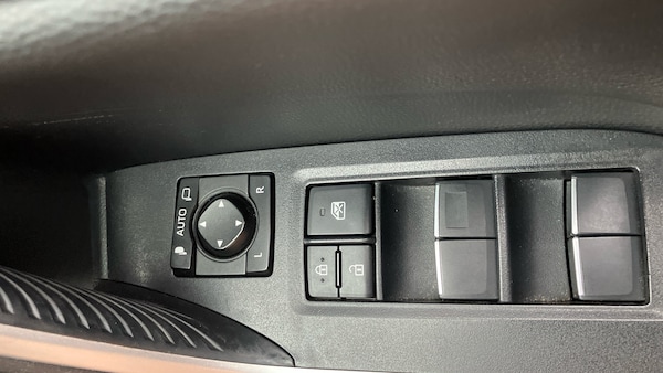 Used Toyota RAV4 2020 for sale - 76253087: Photo 40