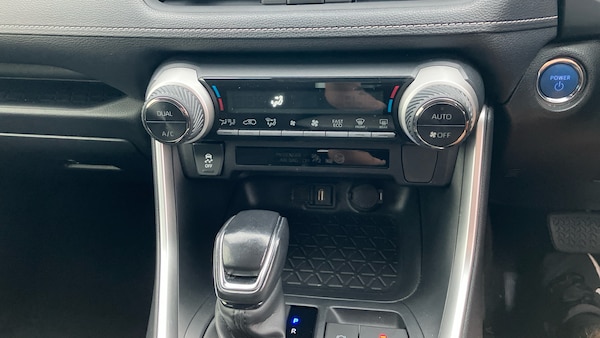 Used Toyota RAV4 2020 for sale - 76253087: Photo 42