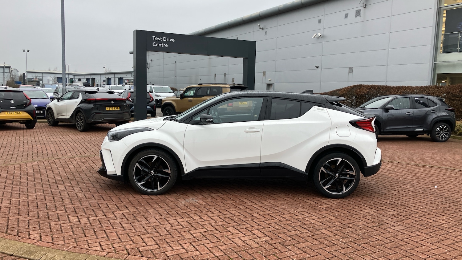 Used Toyota C-HR 2023 for sale - 77380617: Photo 17