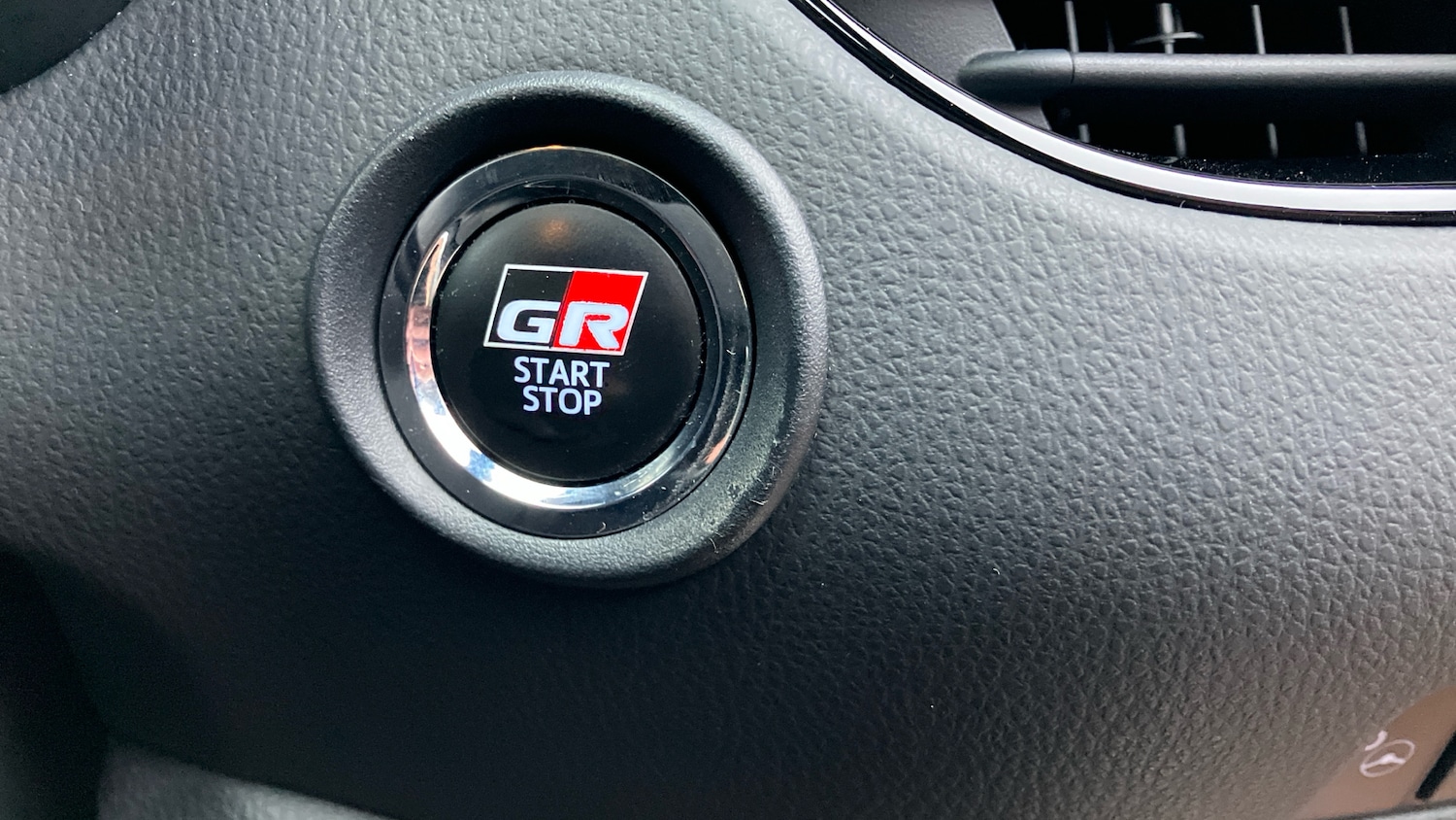 Used Toyota C-HR 2023 for sale - 77380617: Photo 40