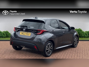 Used Toyota Yaris 2023 for sale - 79515602: Photo
