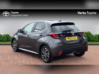 Used Toyota Yaris 2023 for sale - 79515602: Photo