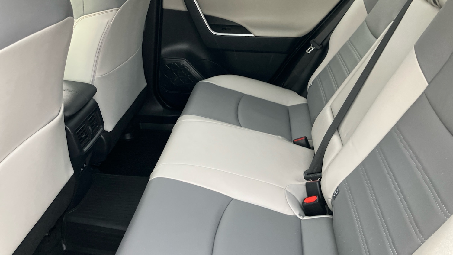 Used Toyota RAV4 2022 for sale - 76382554: Photo 13