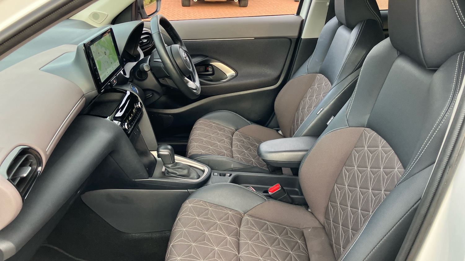 Used Toyota Yaris Cross 2023 for sale - 76969666: Photo 10