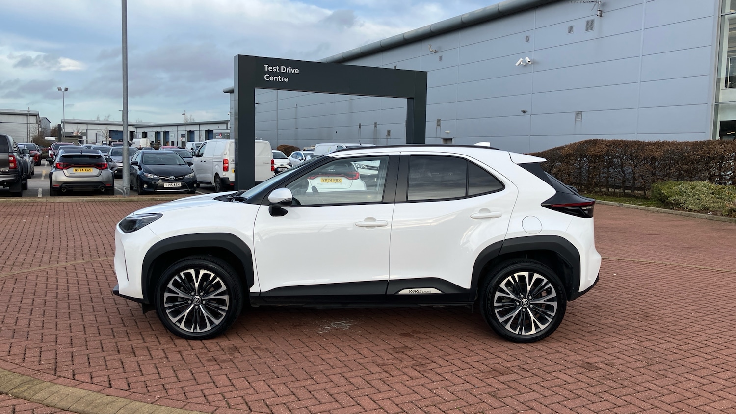 Used Toyota Yaris Cross 2023 for sale - 76969666: Photo 17