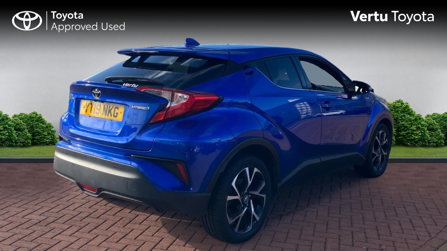 Used Toyota C-HR 2019 for sale - 76391648: Photo 2