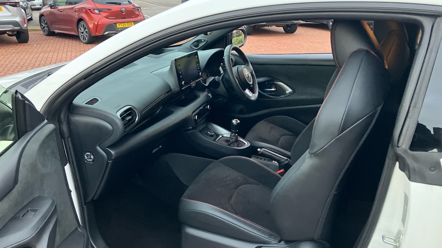 Used Toyota Yaris 2022 for sale - 76652232: Photo 10