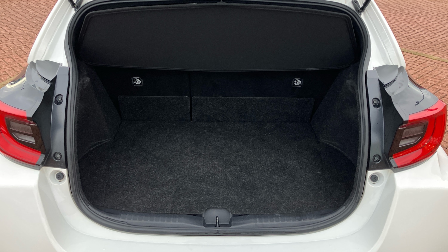 Used Toyota Yaris 2022 for sale - 76652232: Photo 14