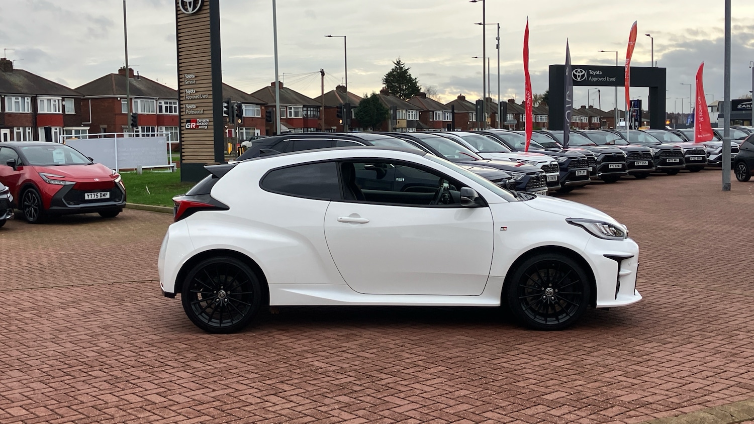 Used Toyota Yaris 2022 for sale - 76652232: Photo 16