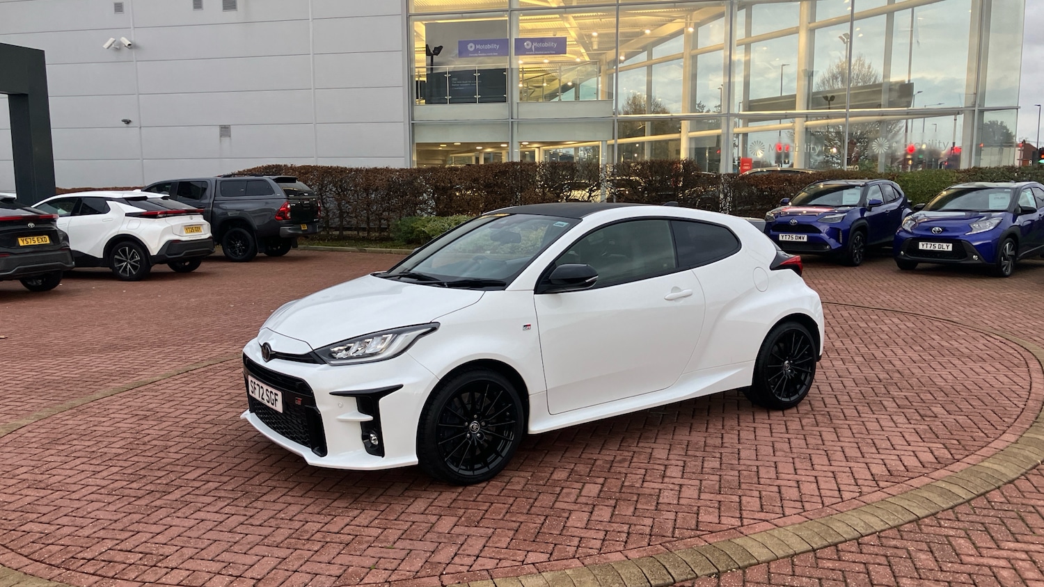 Used Toyota Yaris 2022 for sale - 76652232: Photo 38