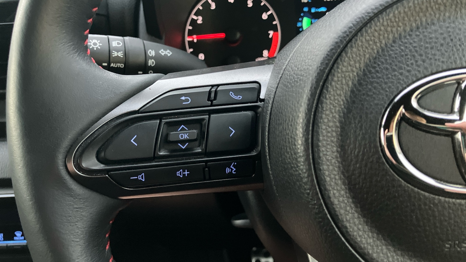 Used Toyota Yaris 2022 for sale - 76652232: Photo 39