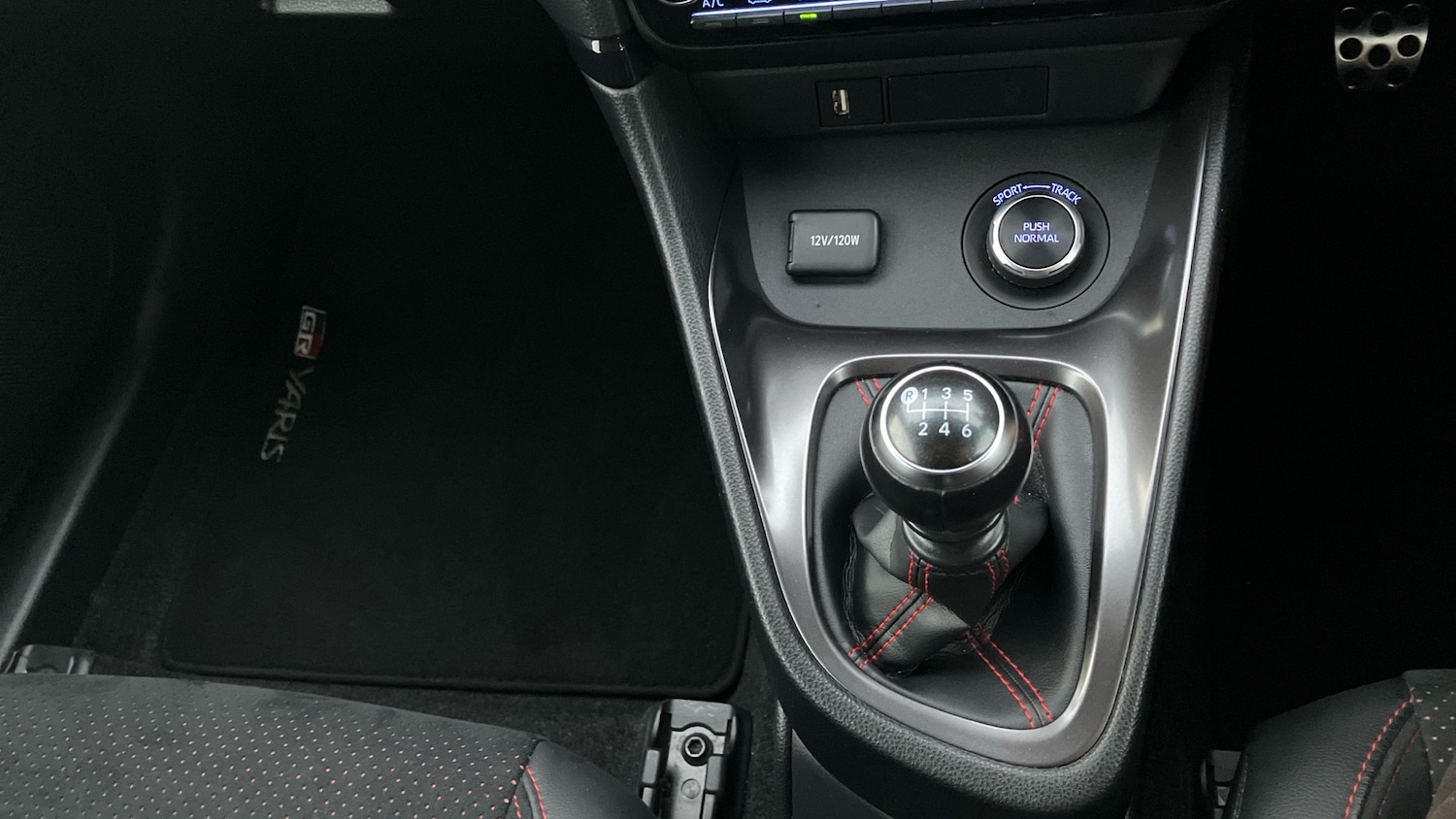 Used Toyota Yaris 2022 for sale - 76652232: Photo 42