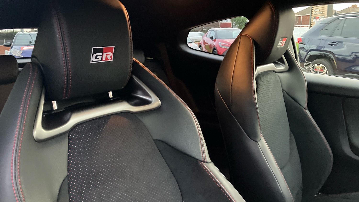 Used Toyota Yaris 2022 for sale - 76652232: Photo 44