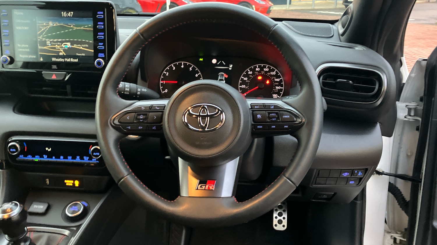 Used Toyota Yaris 2022 for sale - 76652232: Photo 6