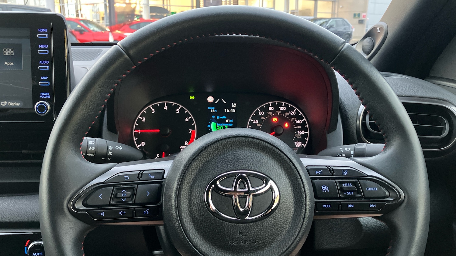 Used Toyota Yaris 2022 for sale - 76652232: Photo 8