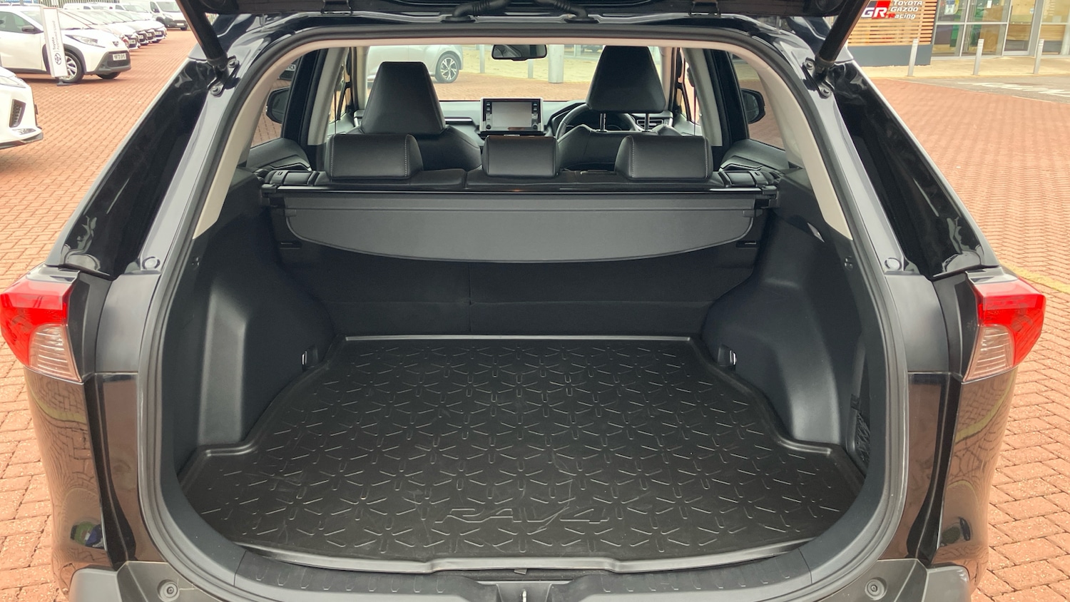 Used Toyota RAV4 2020 for sale - 76253911: Photo 14