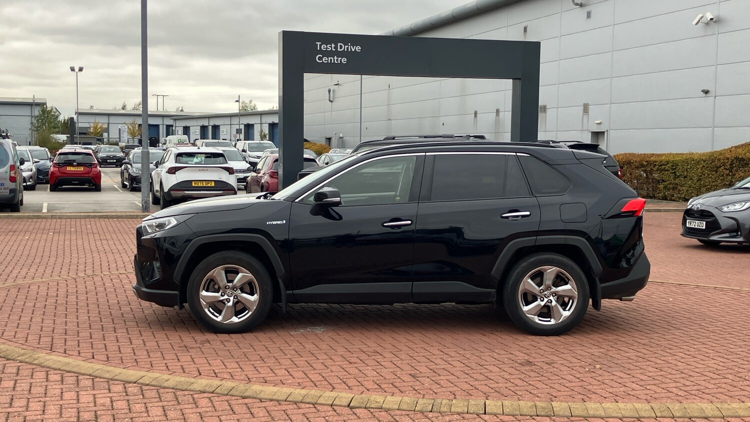 Used Toyota RAV4 2020 for sale - 76253911: Photo 17