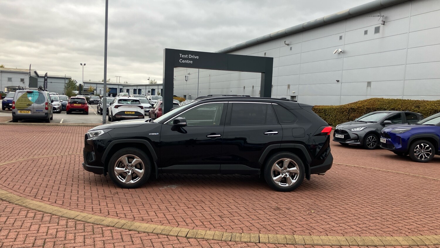 Used Toyota RAV4 2020 for sale - 76253911: Photo 31