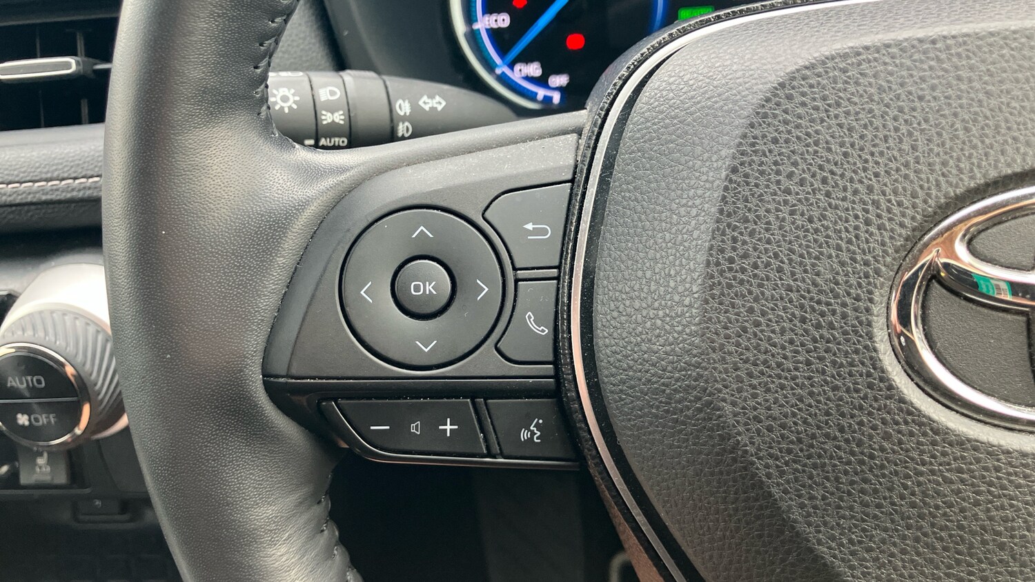 Used Toyota RAV4 2020 for sale - 76253911: Photo 35