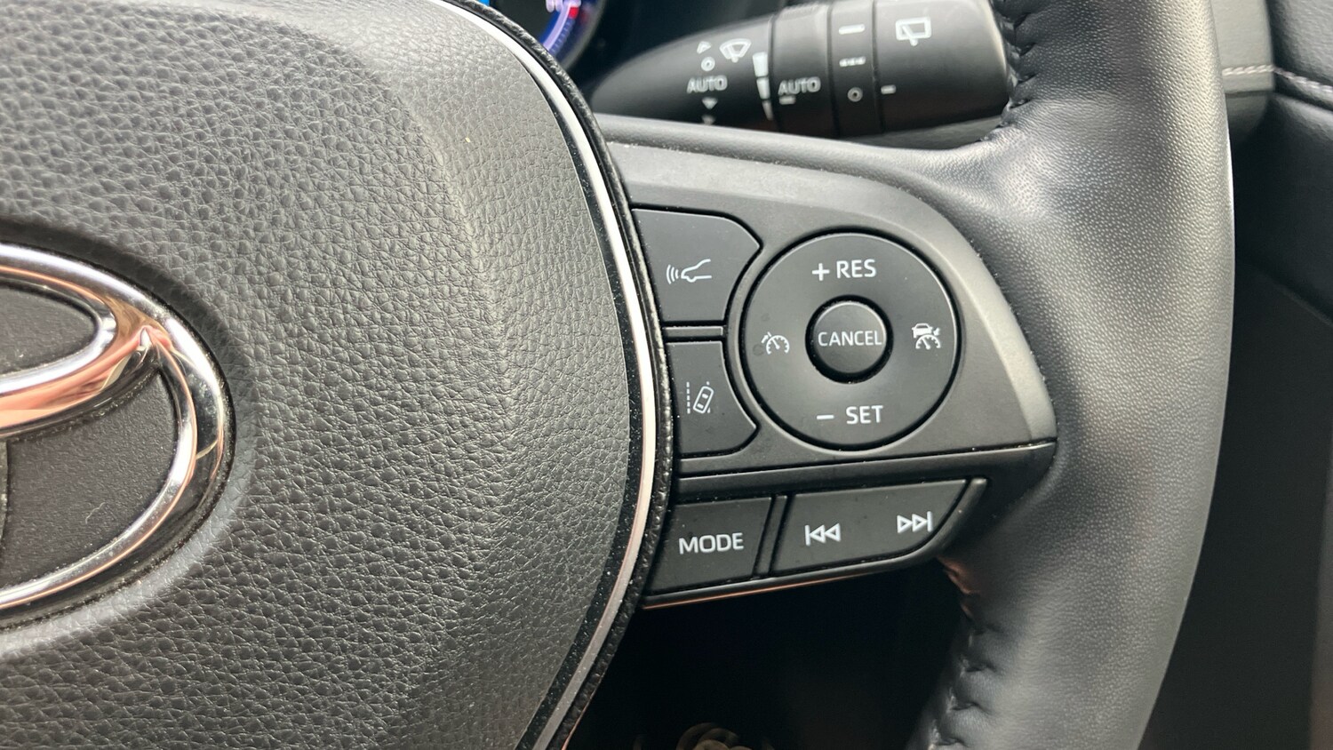 Used Toyota RAV4 2020 for sale - 76253911: Photo 36