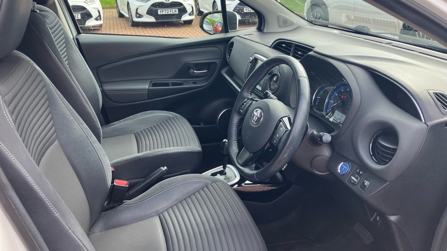 Used Toyota Yaris 2016 for sale - 78152923: Photo 11