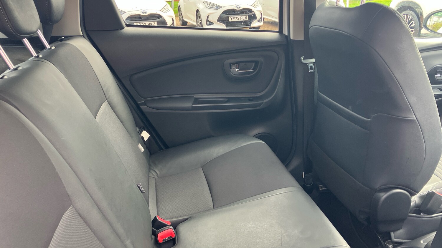 Used Toyota Yaris 2016 for sale - 78152923: Photo 12