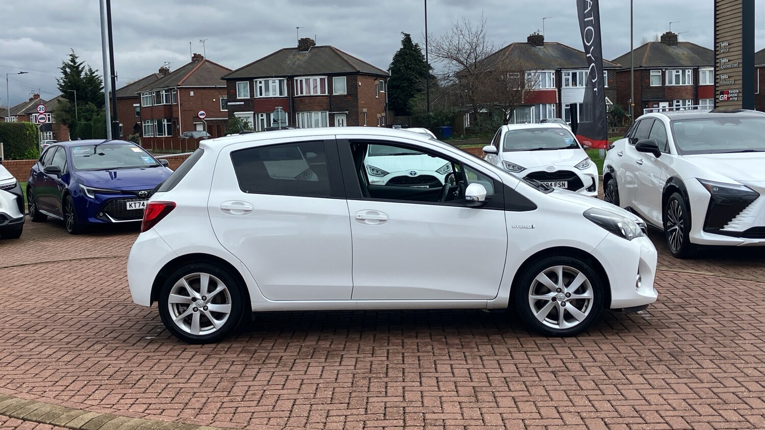 Used Toyota Yaris 2016 for sale - 78152923: Photo 16