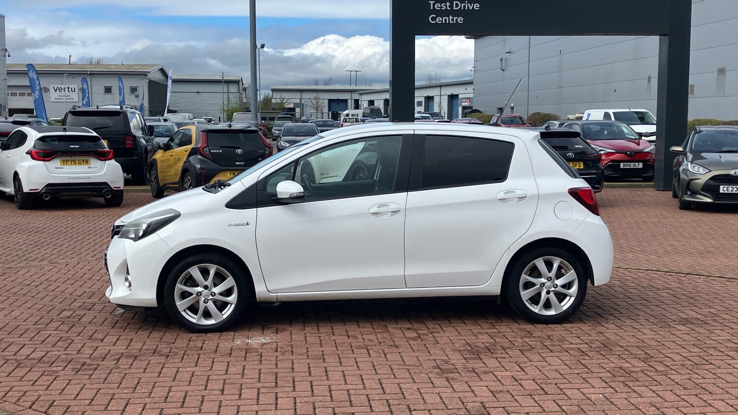 Used Toyota Yaris 2016 for sale - 78152923: Photo 17