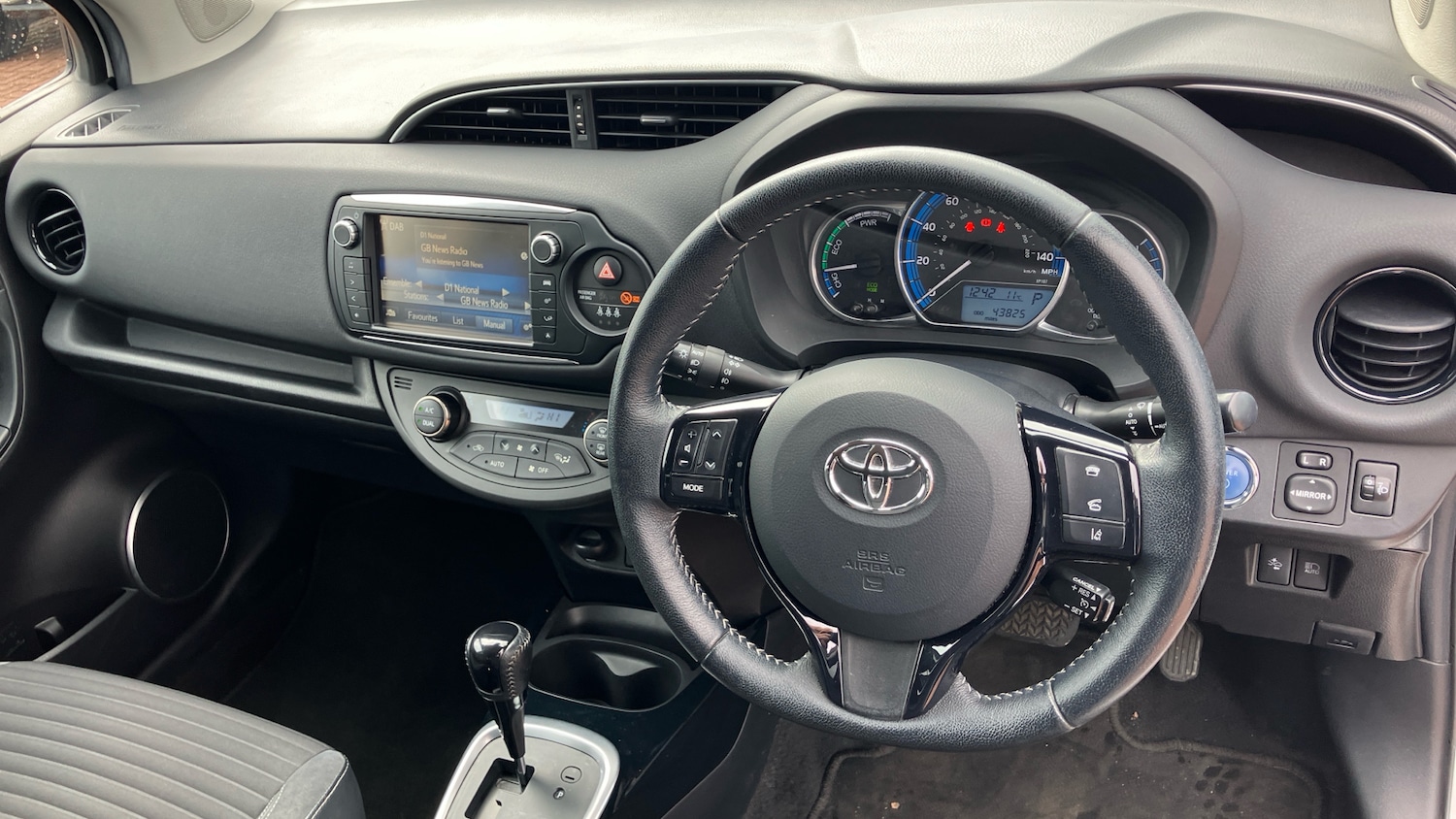 Used Toyota Yaris 2016 for sale - 78152923: Photo 5