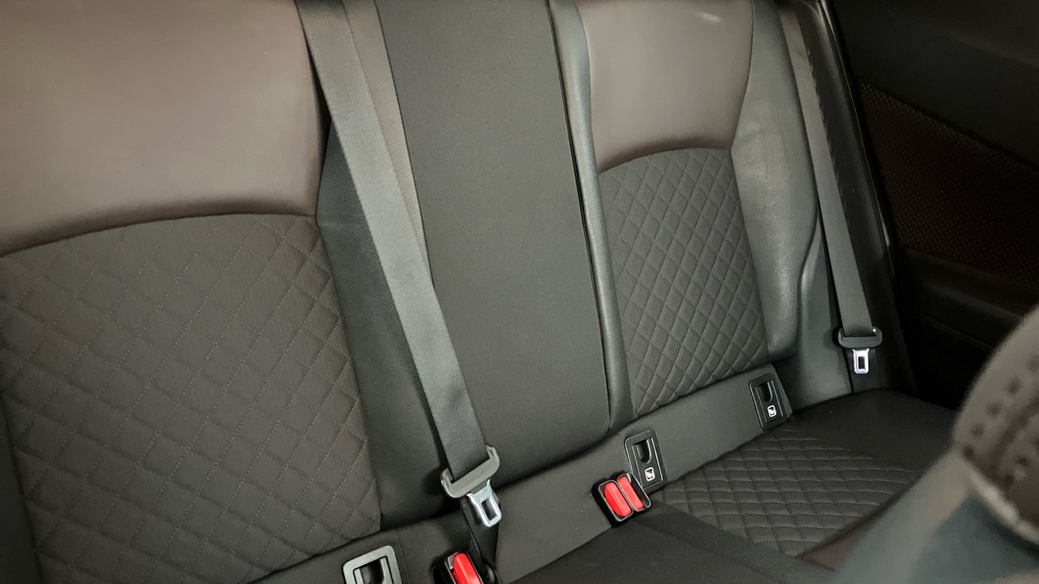 Used Toyota C-HR 2018 for sale - 77149200: Photo 20