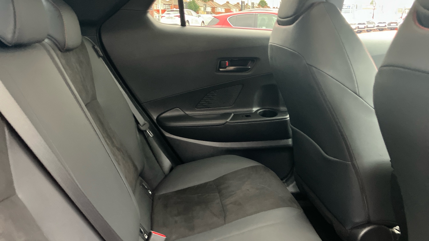 Used Toyota C-HR 2024 for sale - 77196351: Photo 12