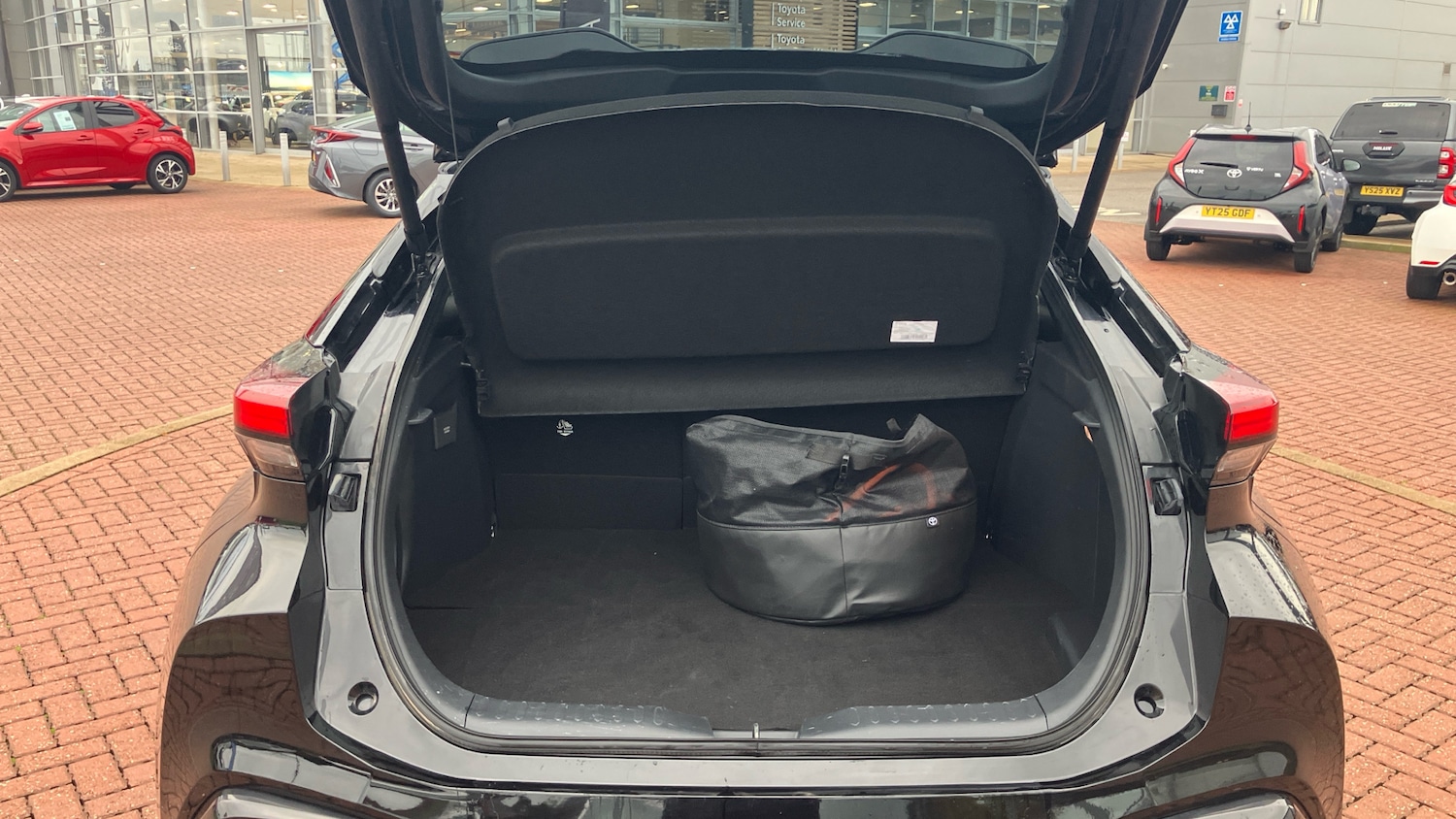 Used Toyota C-HR 2024 for sale - 77196351: Photo 14