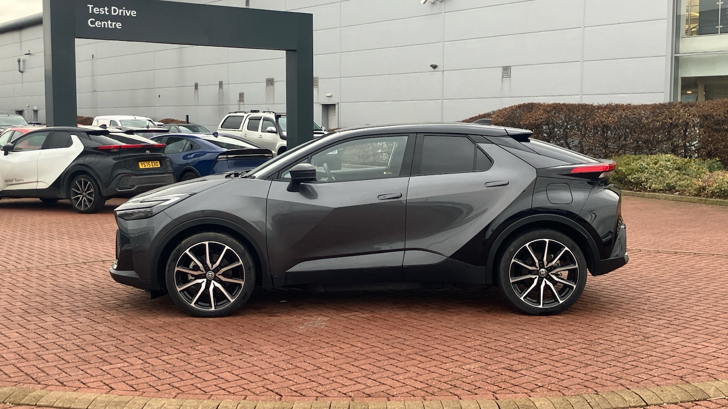 Used Toyota C-HR 2024 for sale - 77196351: Photo 17