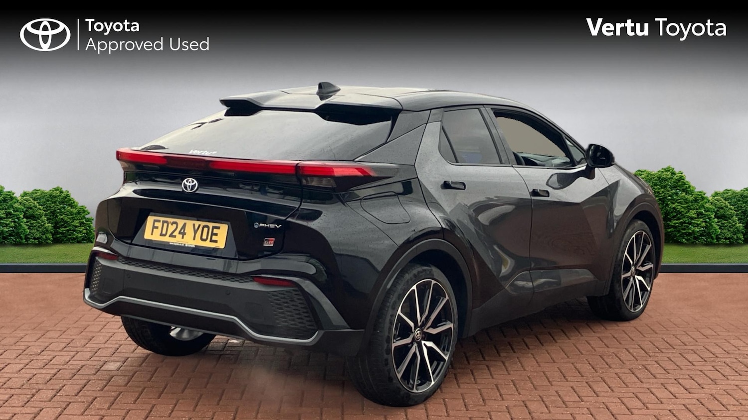 Used Toyota C-HR 2024 for sale - 77196351: Photo 2