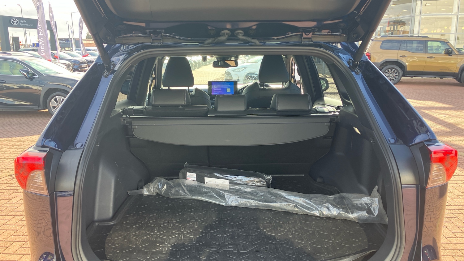 Used Toyota RAV4 2024 for sale - 78031423: Photo 32