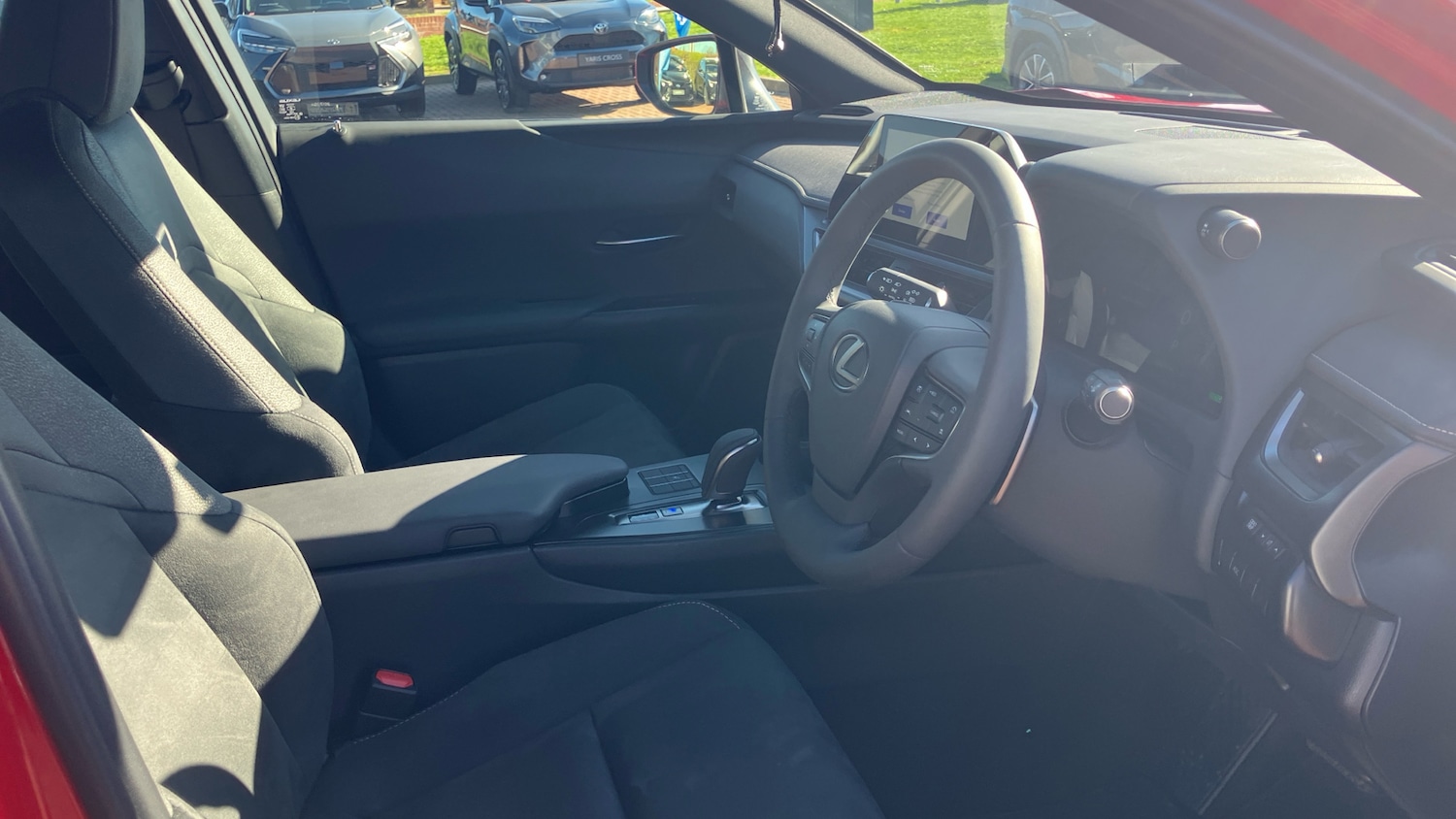 Used Lexus UX 2025 for sale - 77931586: Photo 10