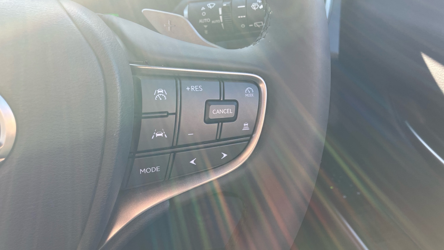 Used Lexus UX 2025 for sale - 77931586: Photo 42