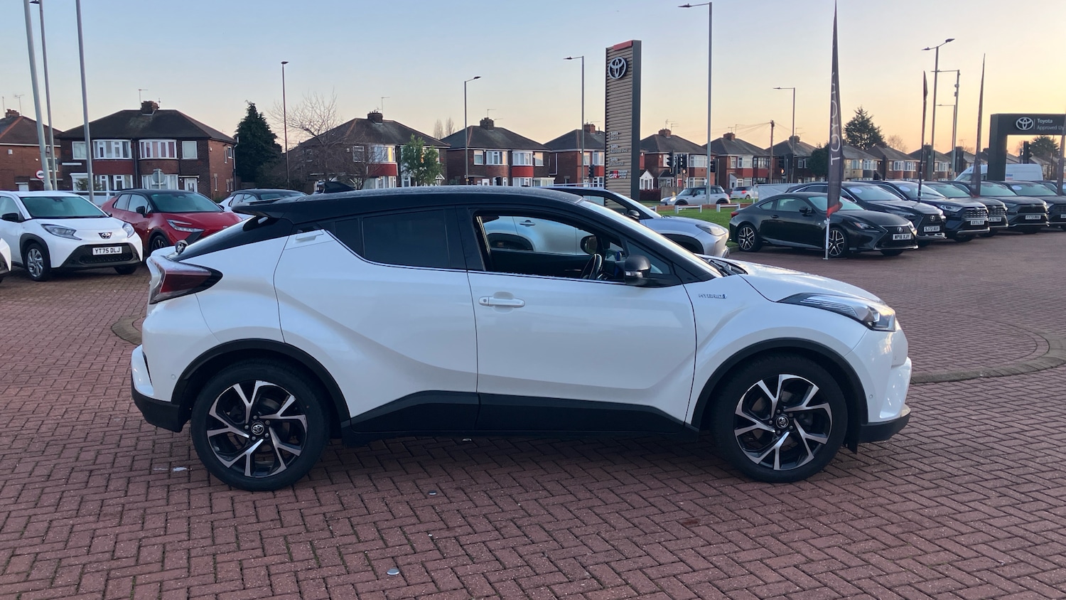 Used Toyota C-HR 2018 for sale - 76969670: Photo 16