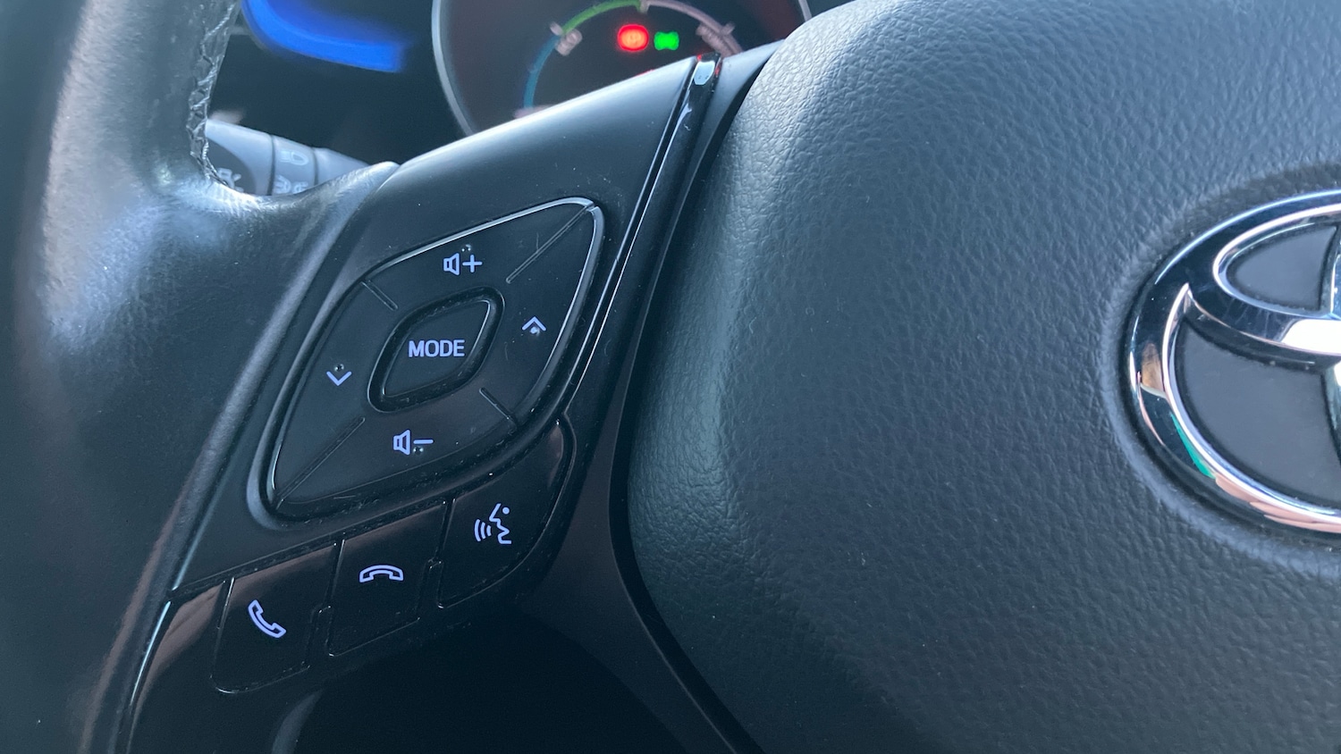 Used Toyota C-HR 2018 for sale - 76969670: Photo 41