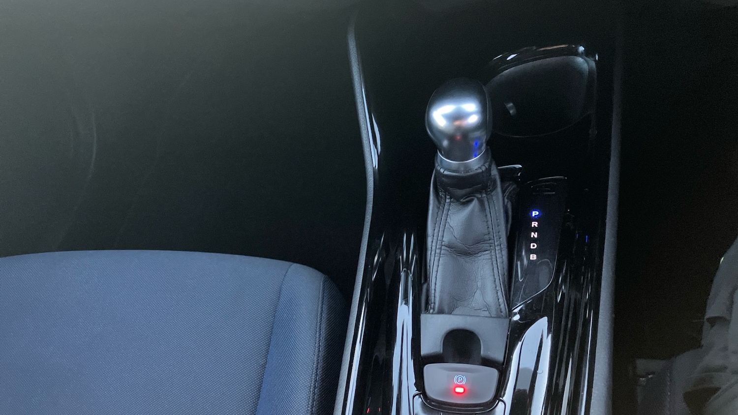 Used Toyota C-HR 2018 for sale - 76969670: Photo 44