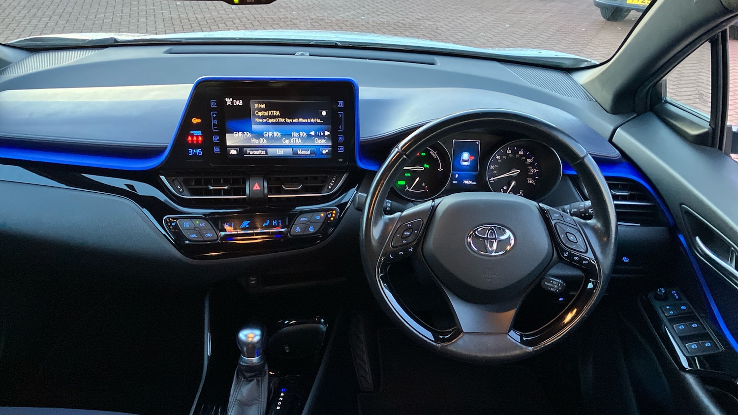 Used Toyota C-HR 2018 for sale - 76969670: Photo 6
