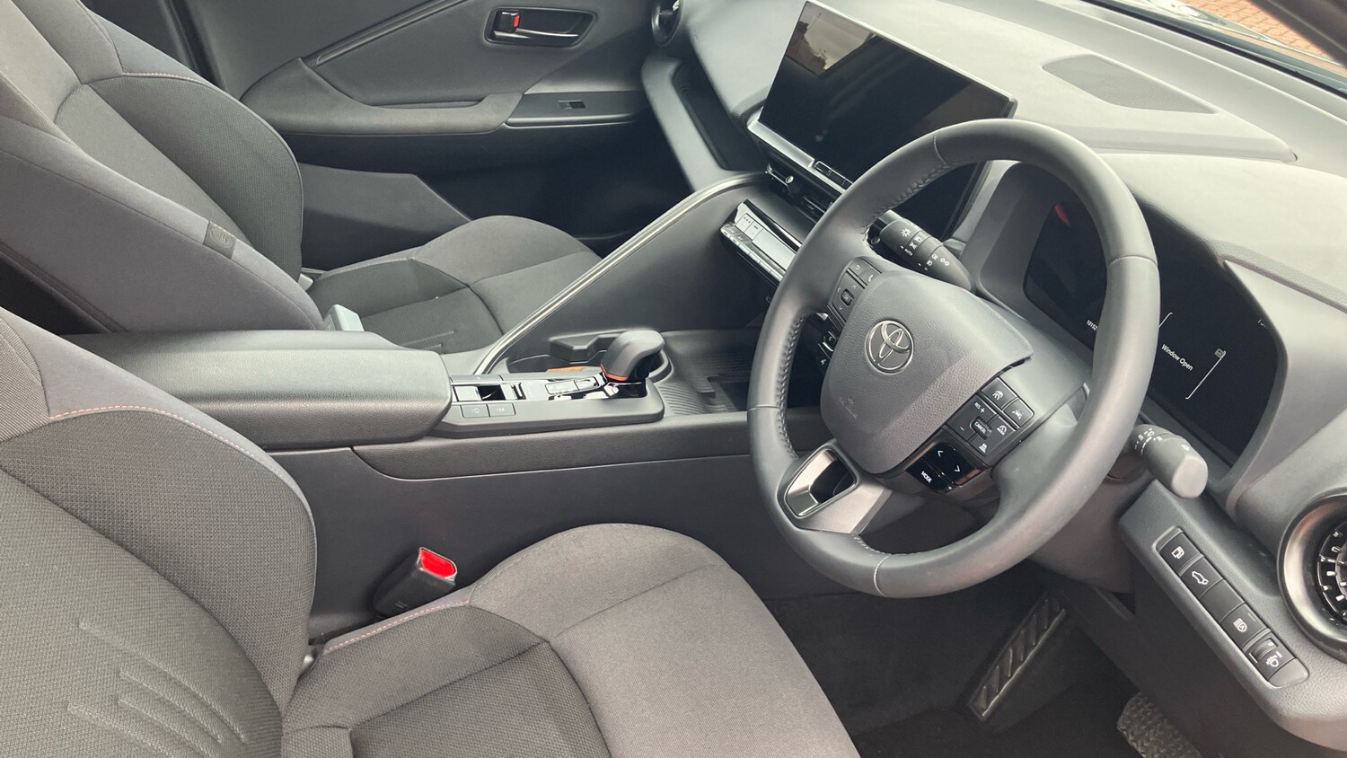 Used Toyota C-HR 2024 for sale - 76230808: Photo 11