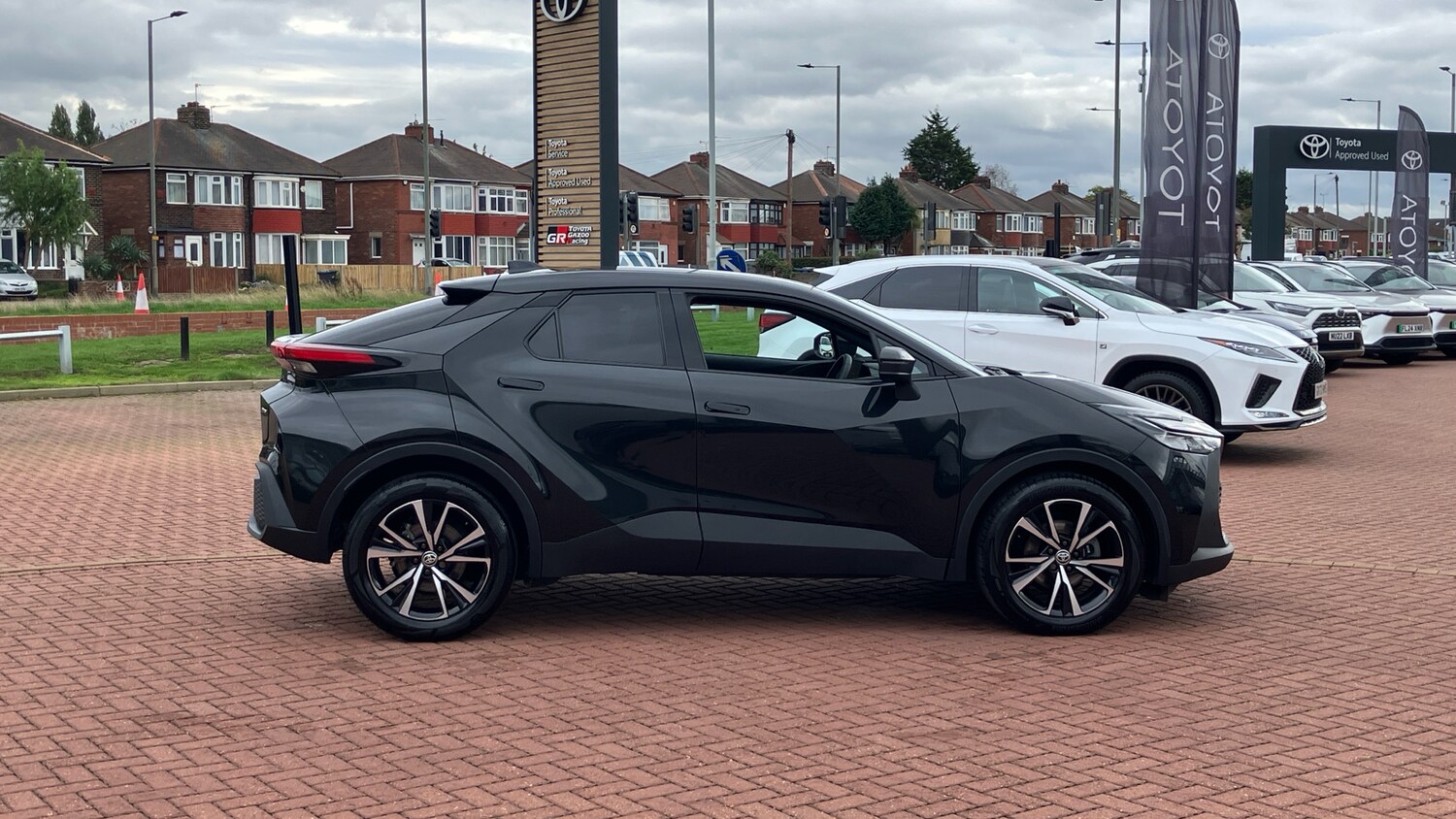 Used Toyota C-HR 2024 for sale - 76230808: Photo 16