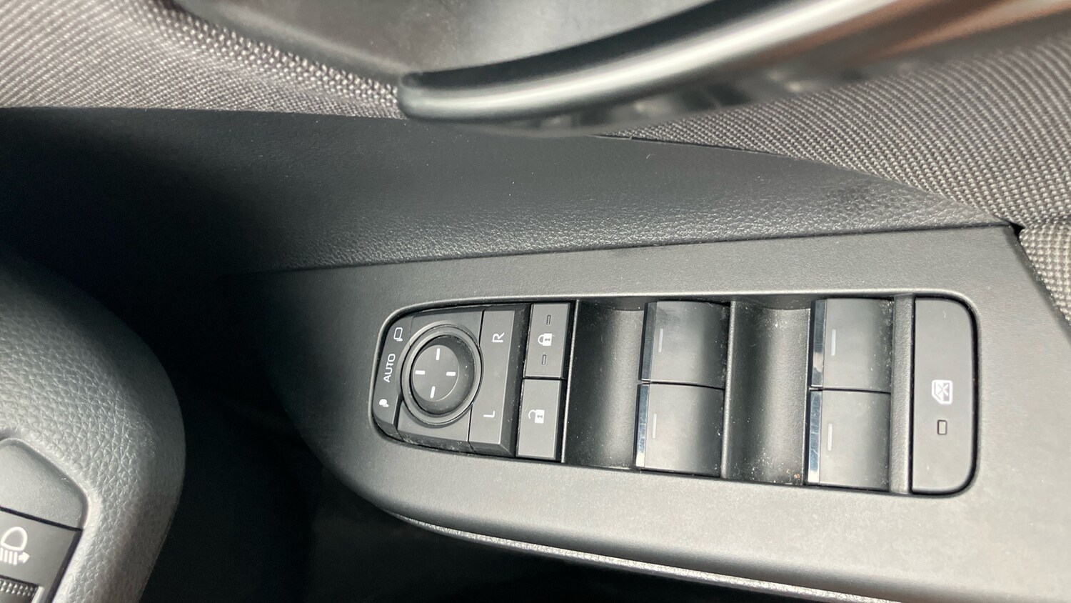 Used Toyota C-HR 2024 for sale - 76230808: Photo 41