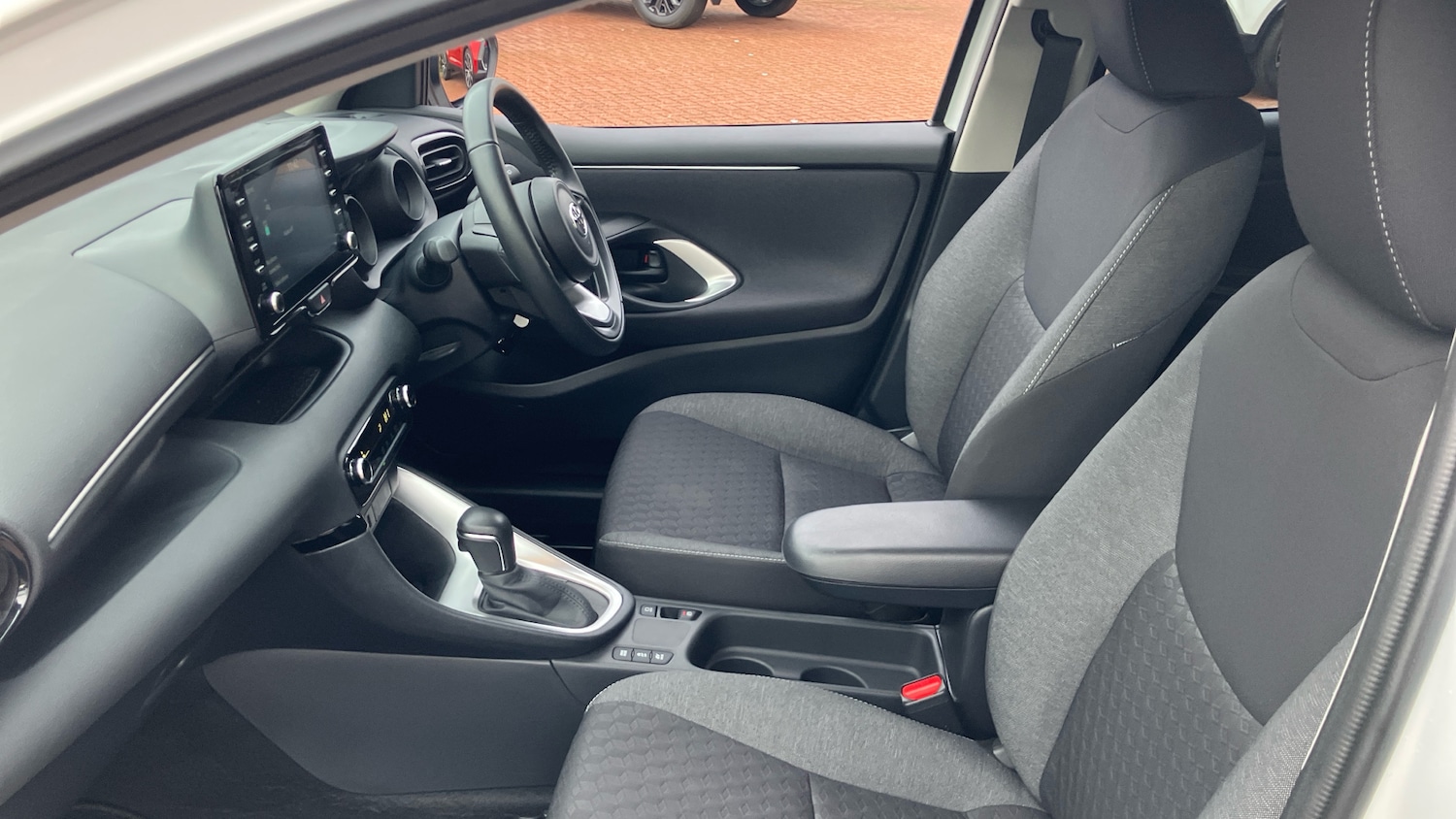 Used Toyota Yaris 2023 for sale - 77207365: Photo 10